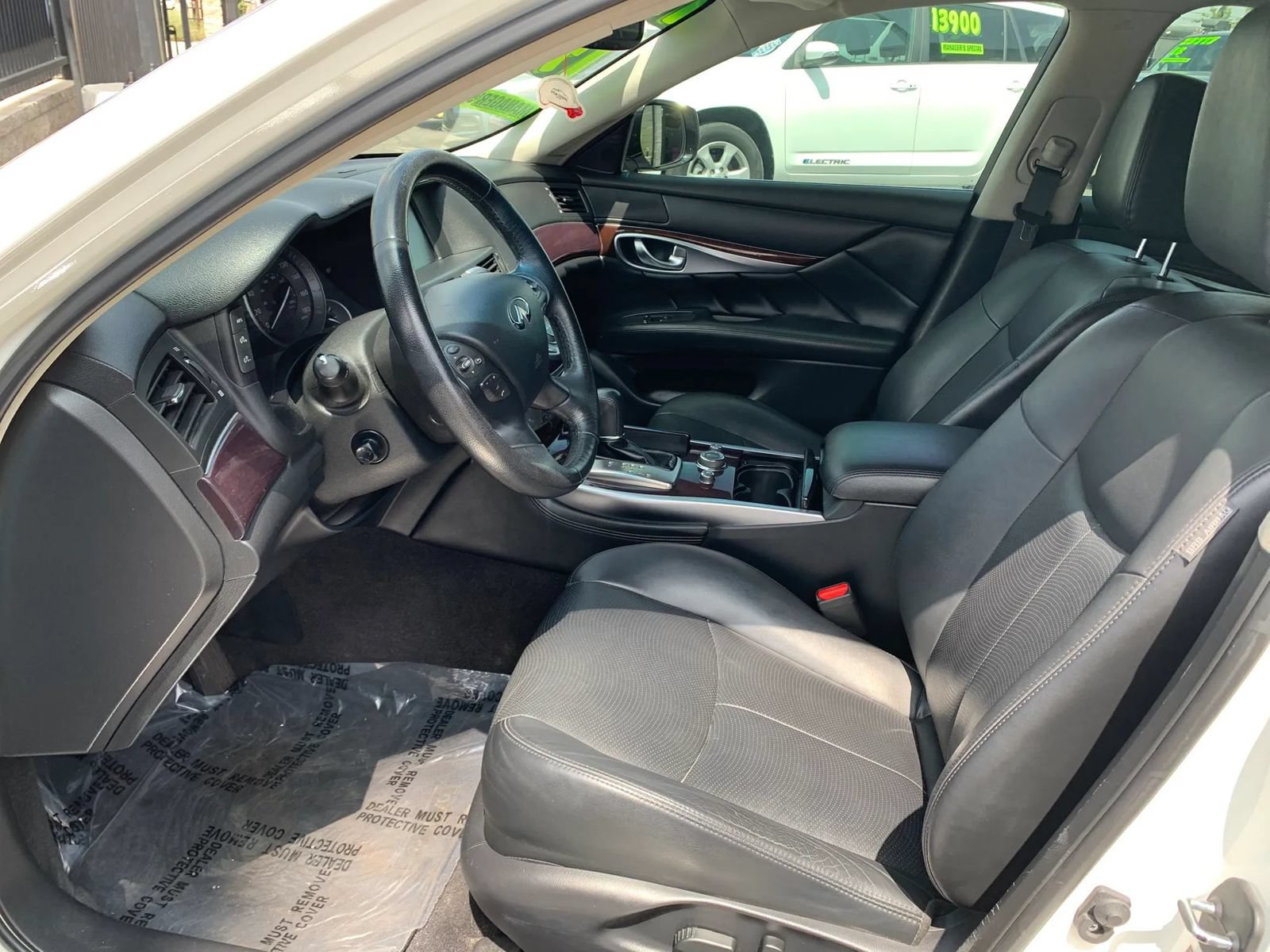Used 2019 INFINITI Q70 Luxe w/ Proactive Package RWD image 13