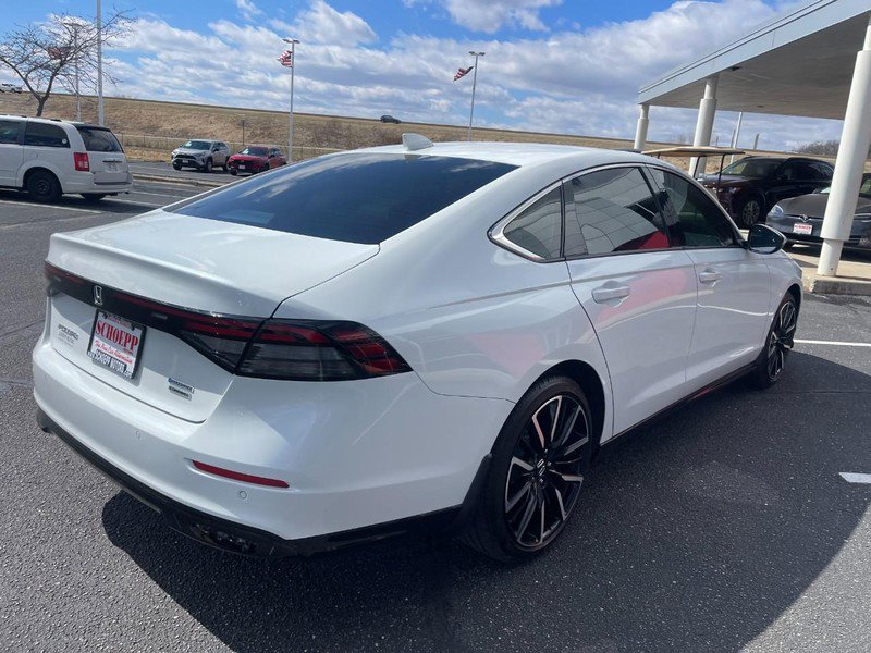 Used 2024 Honda Accord Touring image 3