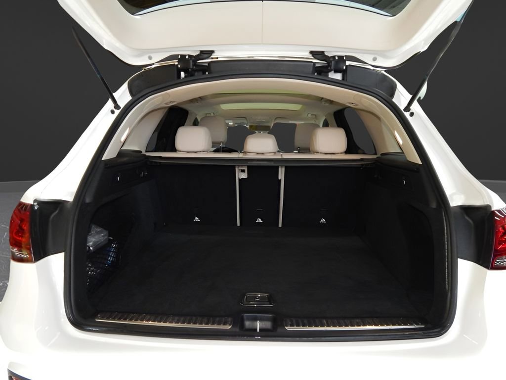 Used 2020 Mercedes-Benz GLC 300 4MATIC w/ Multimedia Package image 7