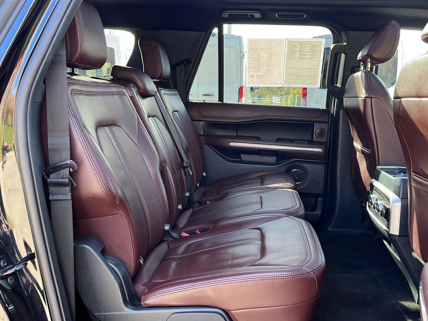 Used 2022 Ford Expedition Max Limited image 27