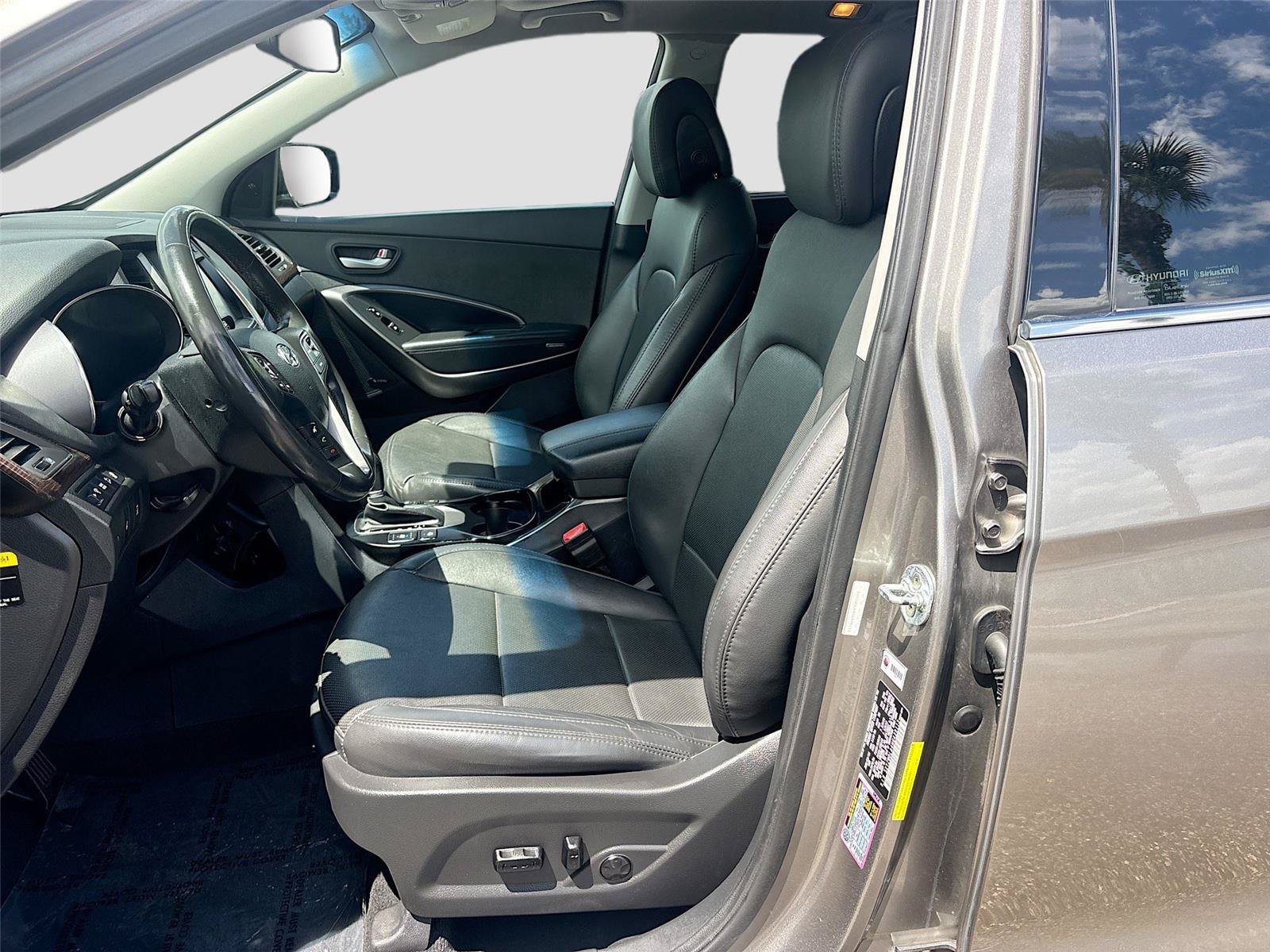 Used 2017 Hyundai Santa Fe Sport w/ Cargo Package AWD/4WD image 22