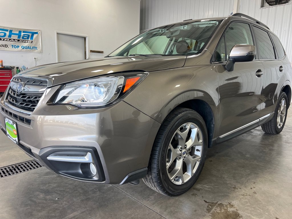 Used 2018 Subaru Forester 2.5i Touring AWD/4WD image 3