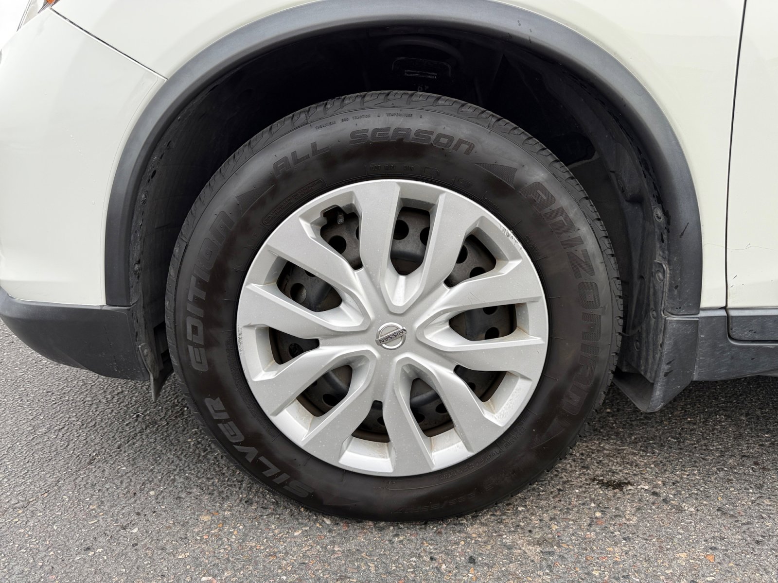 Used 2019 Nissan Rogue S image 26