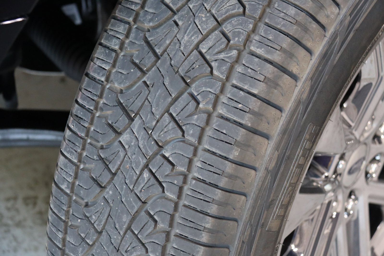 New 2024 Ford F150 XLT w/ Equipment Group 303A High image 32