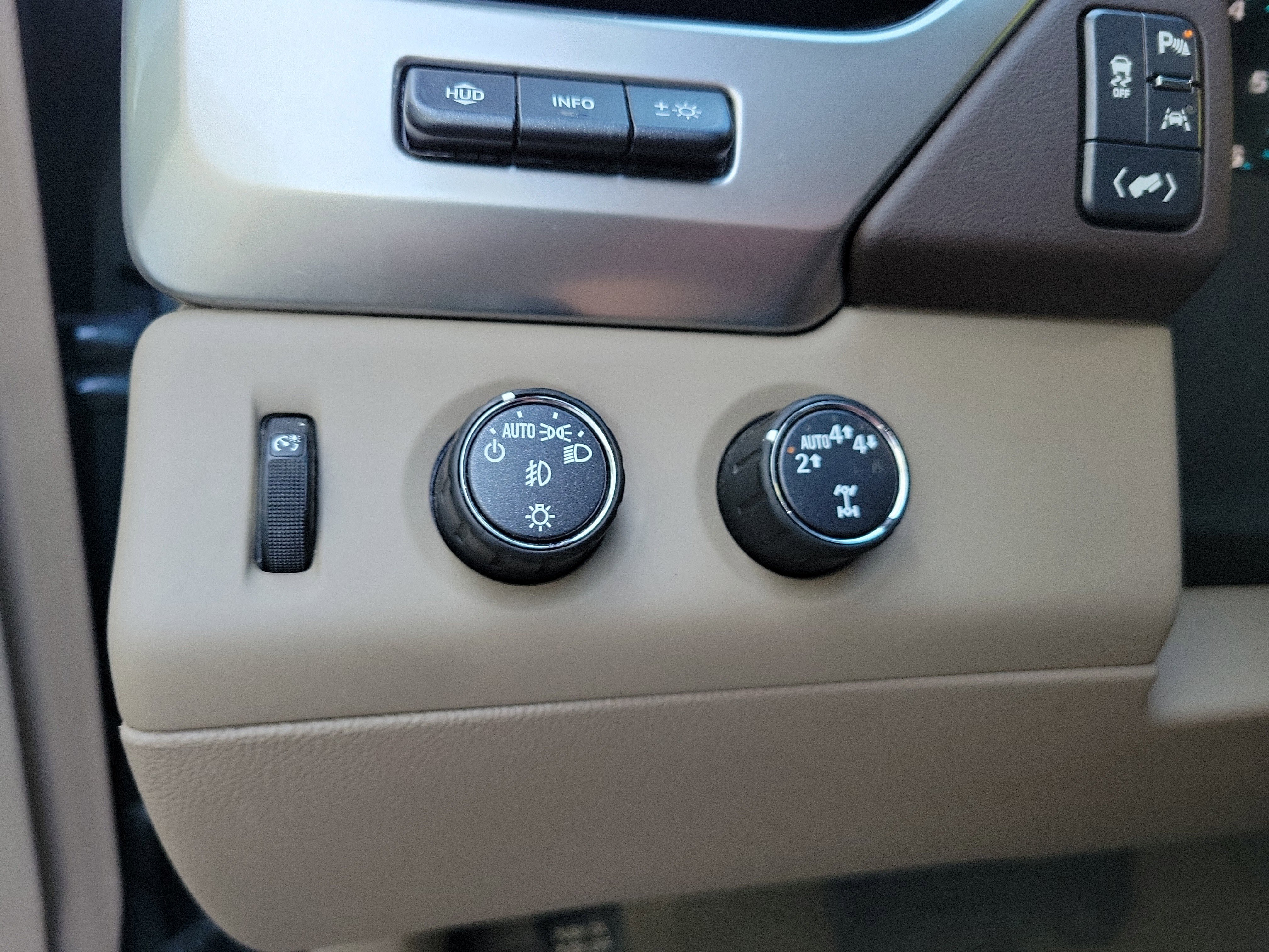 Used 2019 Chevrolet Tahoe Premier image 23