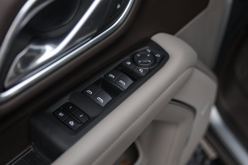 Used 2023 Chevrolet Tahoe Z71 w/ Luxury Package image 34