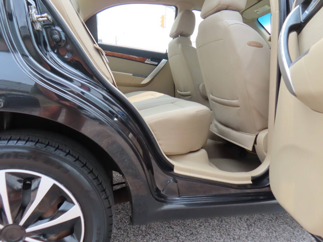Used 2011 Chevrolet Aveo LT w/ Power and Convenience Package FWD image 15