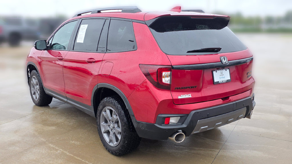 Used 2025 Honda Passport TrailSport image 3