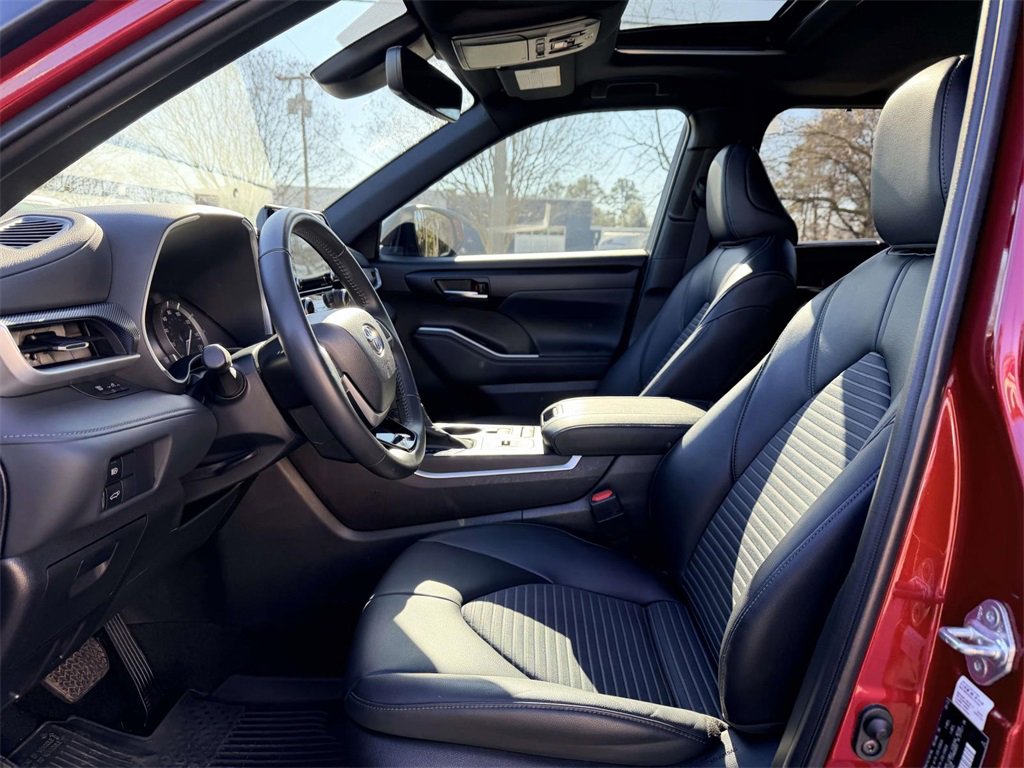 Certified 2022 Toyota Highlander XSE image 19