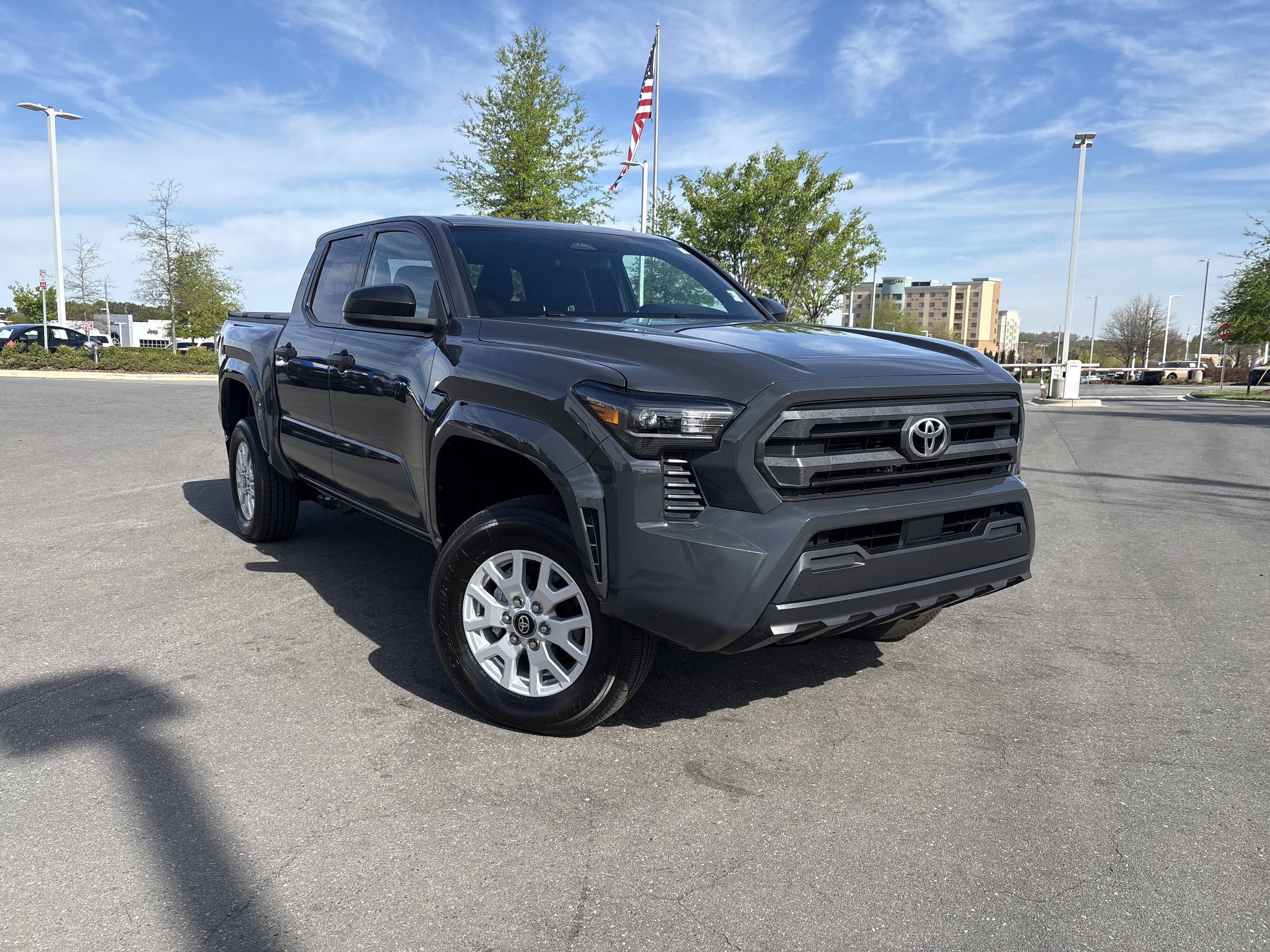 Used 2024 Toyota Tacoma SR image 2