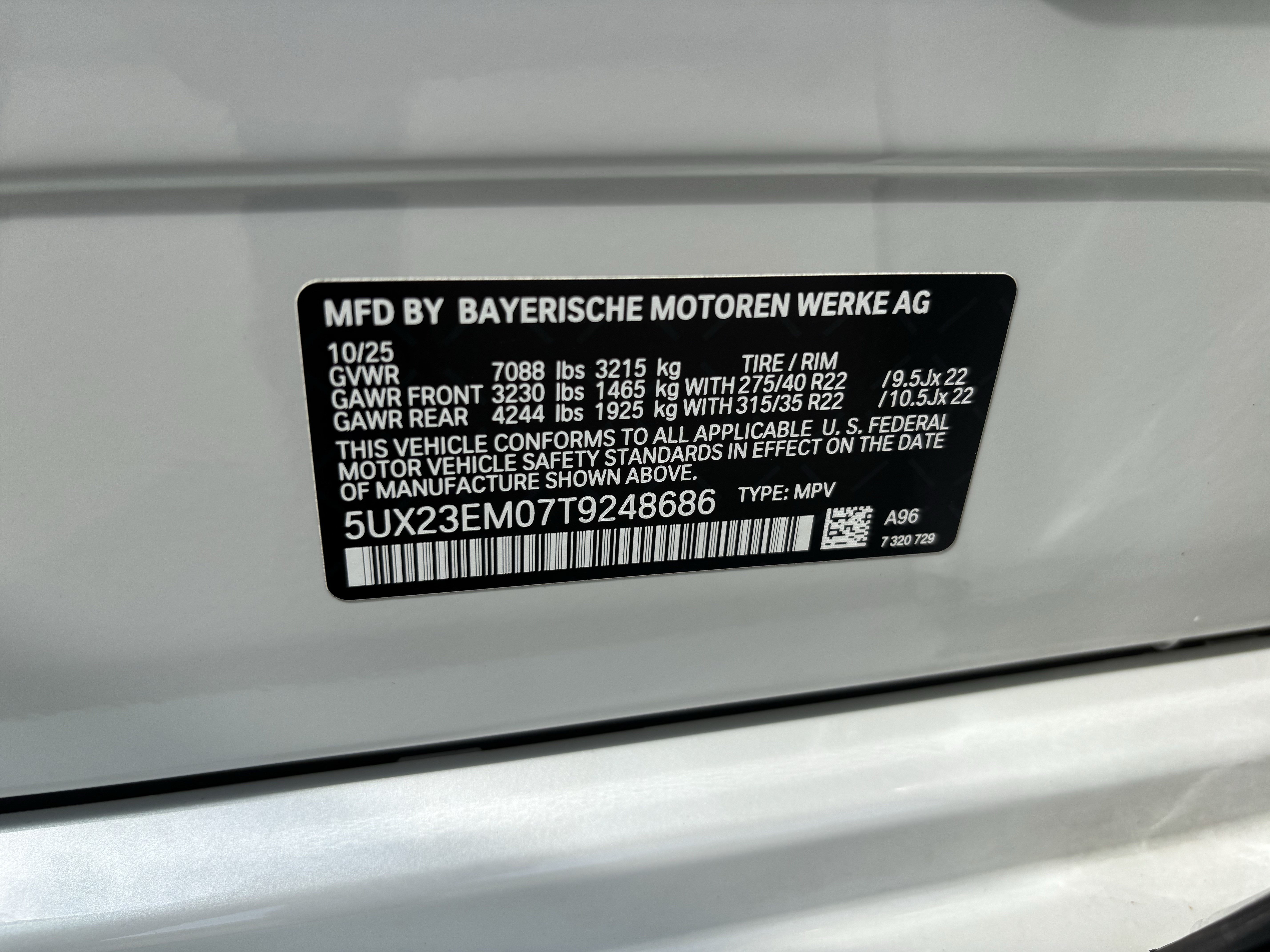 Used 2026 BMW X7 xDrive40i w/ M Sport Package AWD/4WD image 37