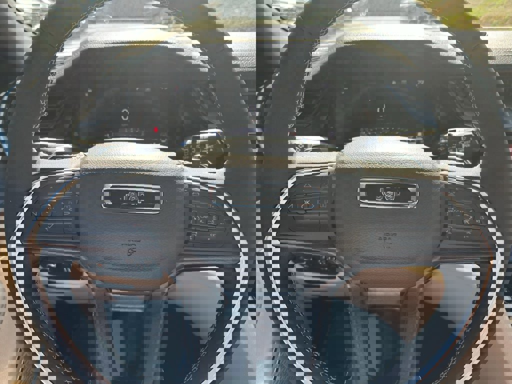 New 2026 Jeep Grand Cherokee Limited w/ Luxury Tech Group II image 13