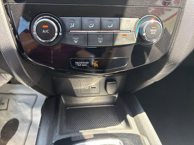 Used 2020 Nissan Rogue Sport S w/ Appearance Package FWD image 31
