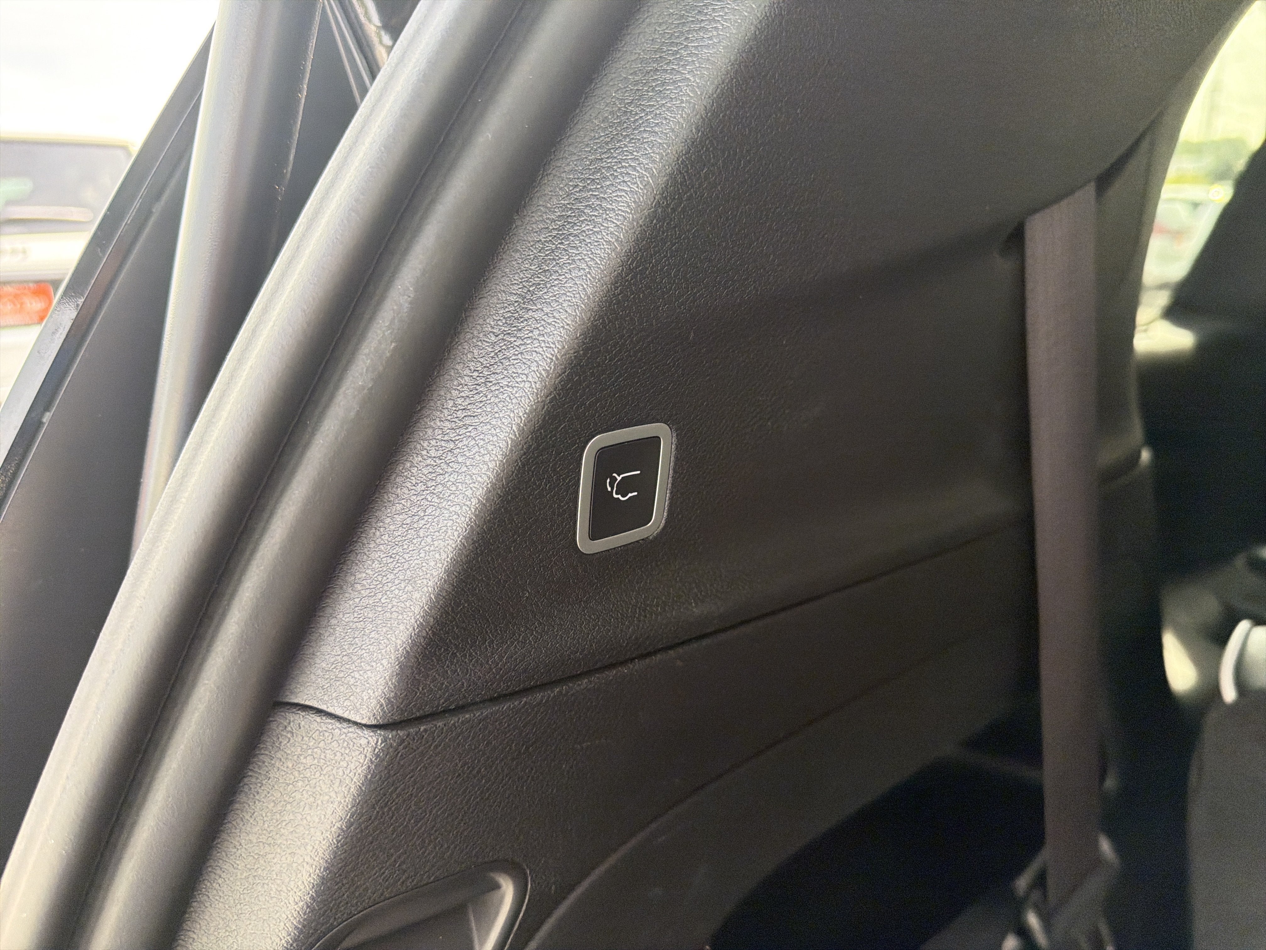 Used 2025 Chrysler Pacifica Limited FWD image 22