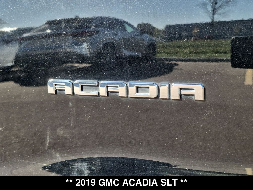 Used 2019 GMC Acadia SLT w/ Black Edition FWD image 18
