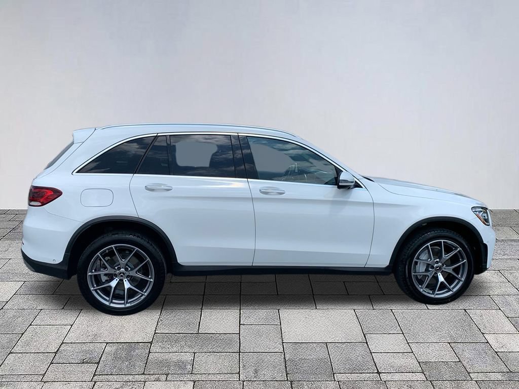 Used 2021 Mercedes-Benz GLC 300 4MATIC w/ AMG Line image 8