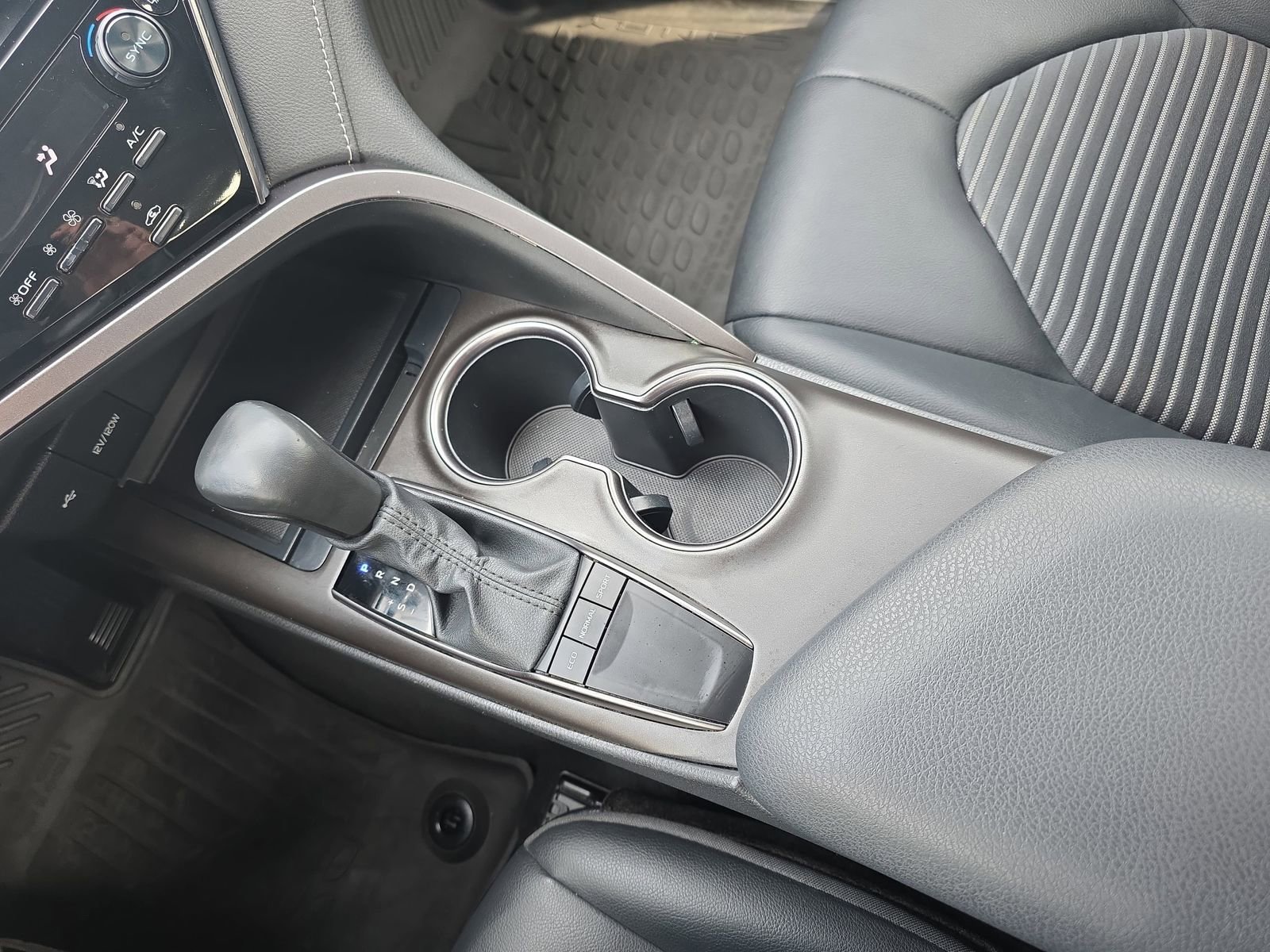 Used 2023 Toyota Camry SE image 24