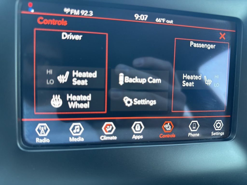 Used 2021 Jeep Cherokee Latitude Lux FWD image 4