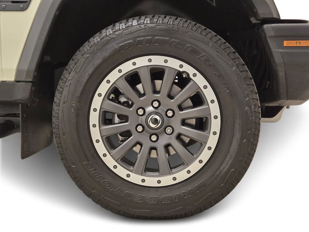 Used 2024 INEOS Grenadier Fieldmaster Edition image 8