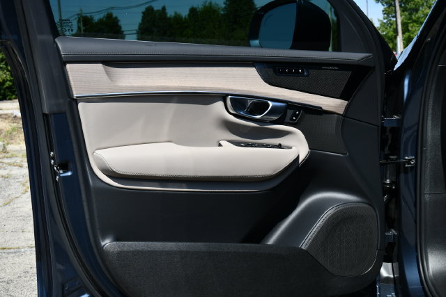 New 2026 Volvo XC90 B6 Plus w/ Protection Package Premier AWD/4WD image 10