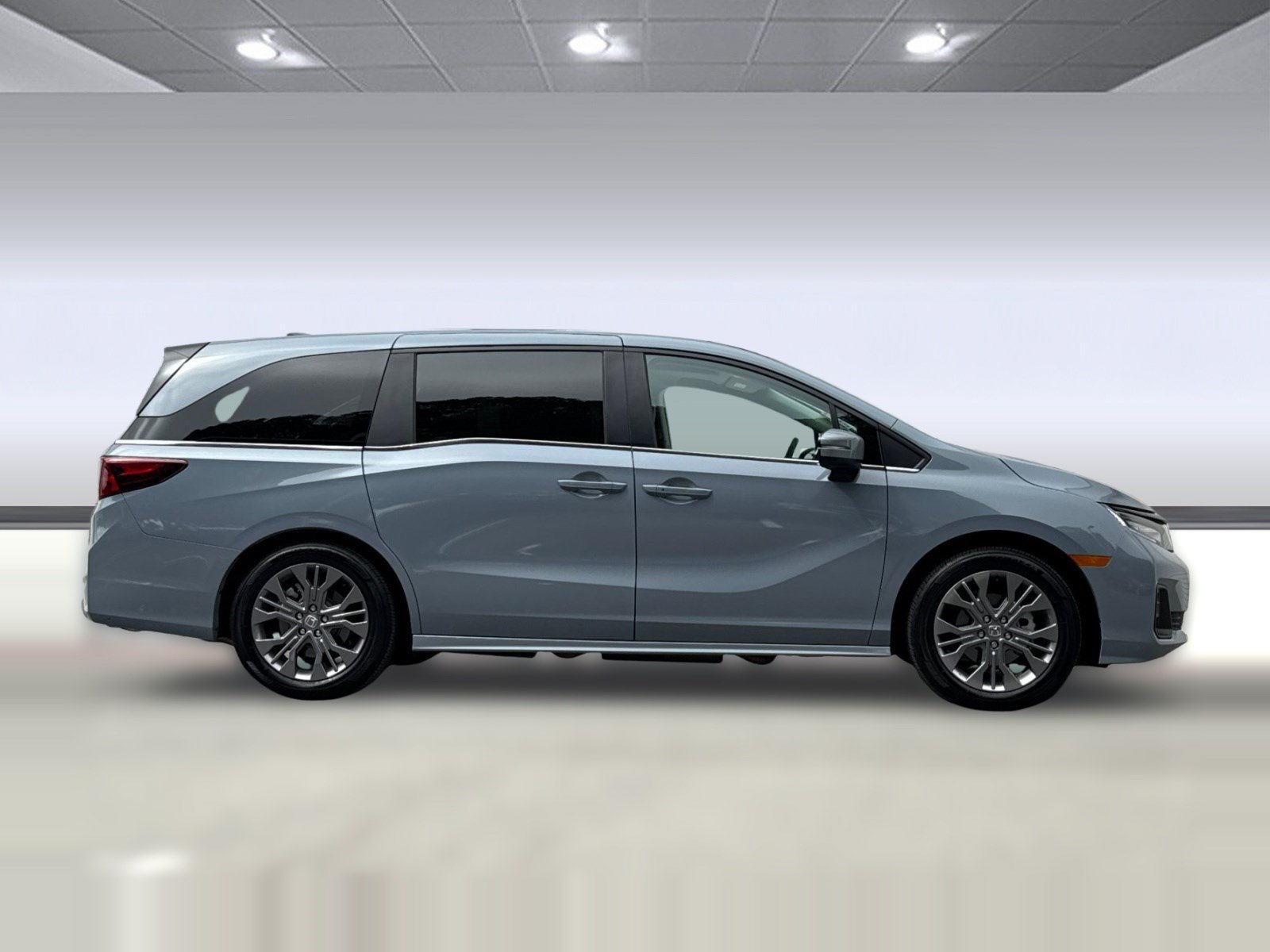 Certified 2026 Honda Odyssey Touring image 7