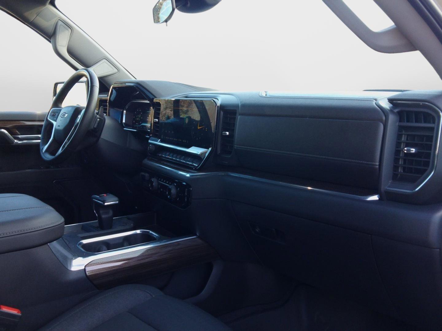 Used 2023 Chevrolet Silverado 1500 LT Trail Boss w/ Protection Package image 12