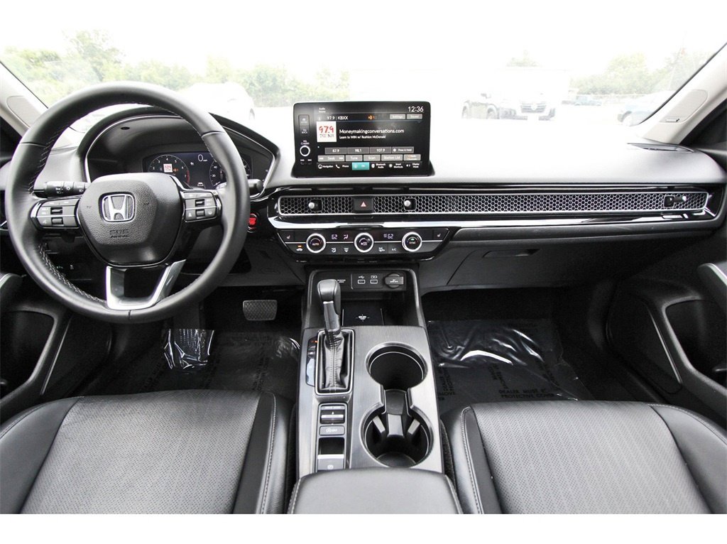 Used 2023 Honda Civic Touring image 9