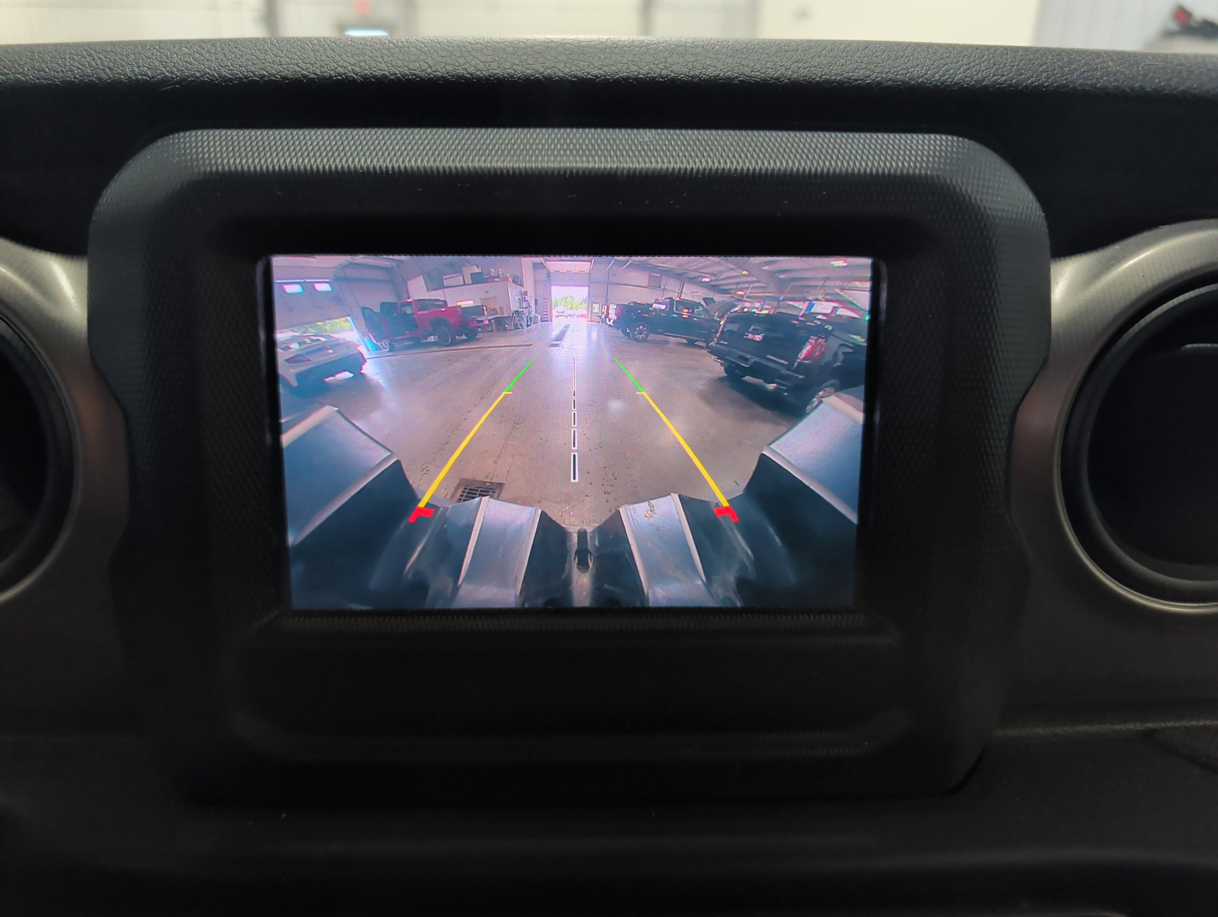 Used 2019 Jeep Wrangler Unlimited Sport S AWD/4WD image 10