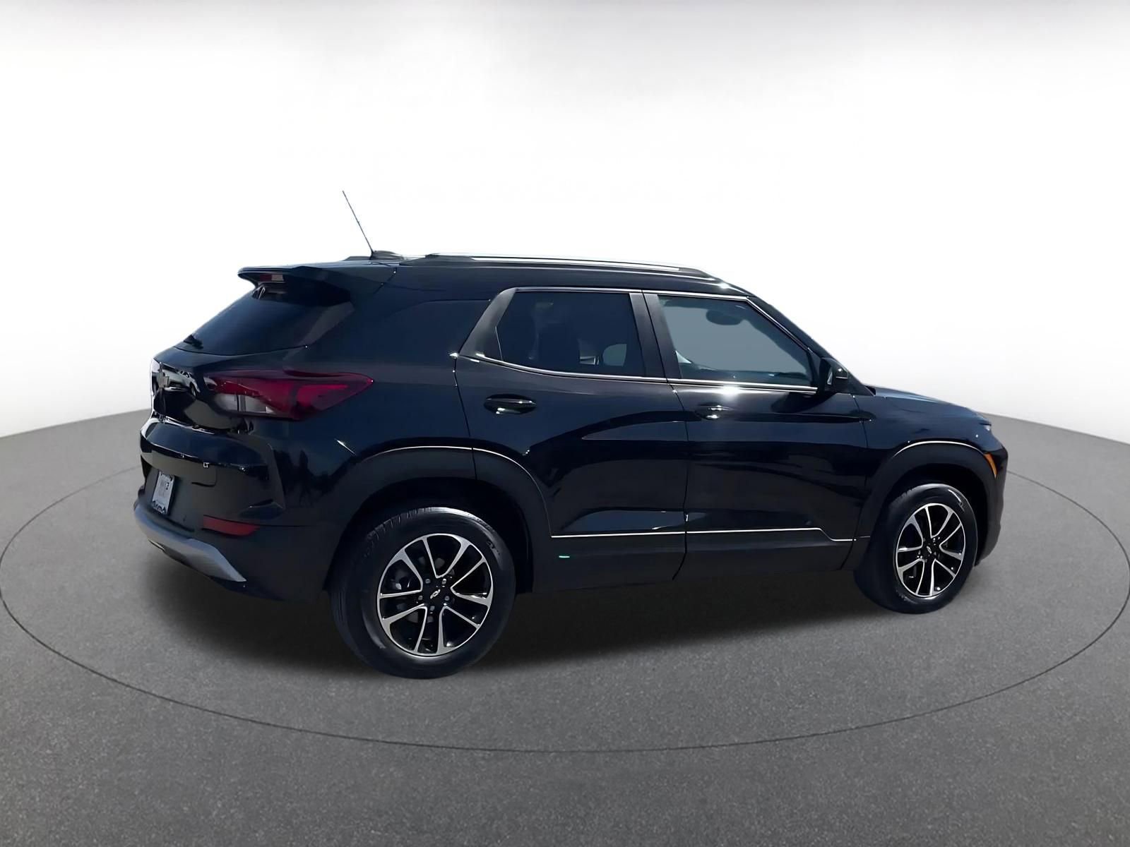 Used 2025 Chevrolet TrailBlazer LT AWD/4WD image 15