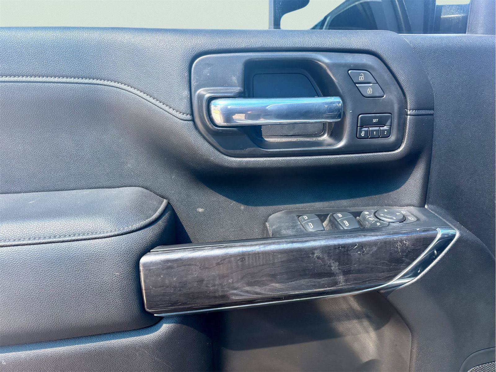 Used 2020 Chevrolet Silverado 2500 LTZ w/ LTZ Plus Package AWD/4WD image 18