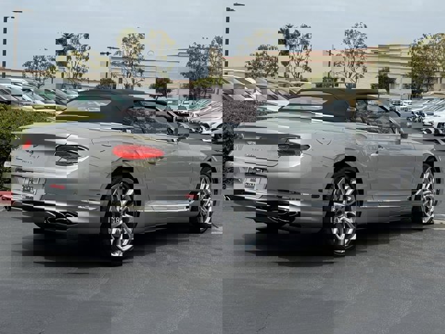 Used 2022 Bentley Continental GT image 22