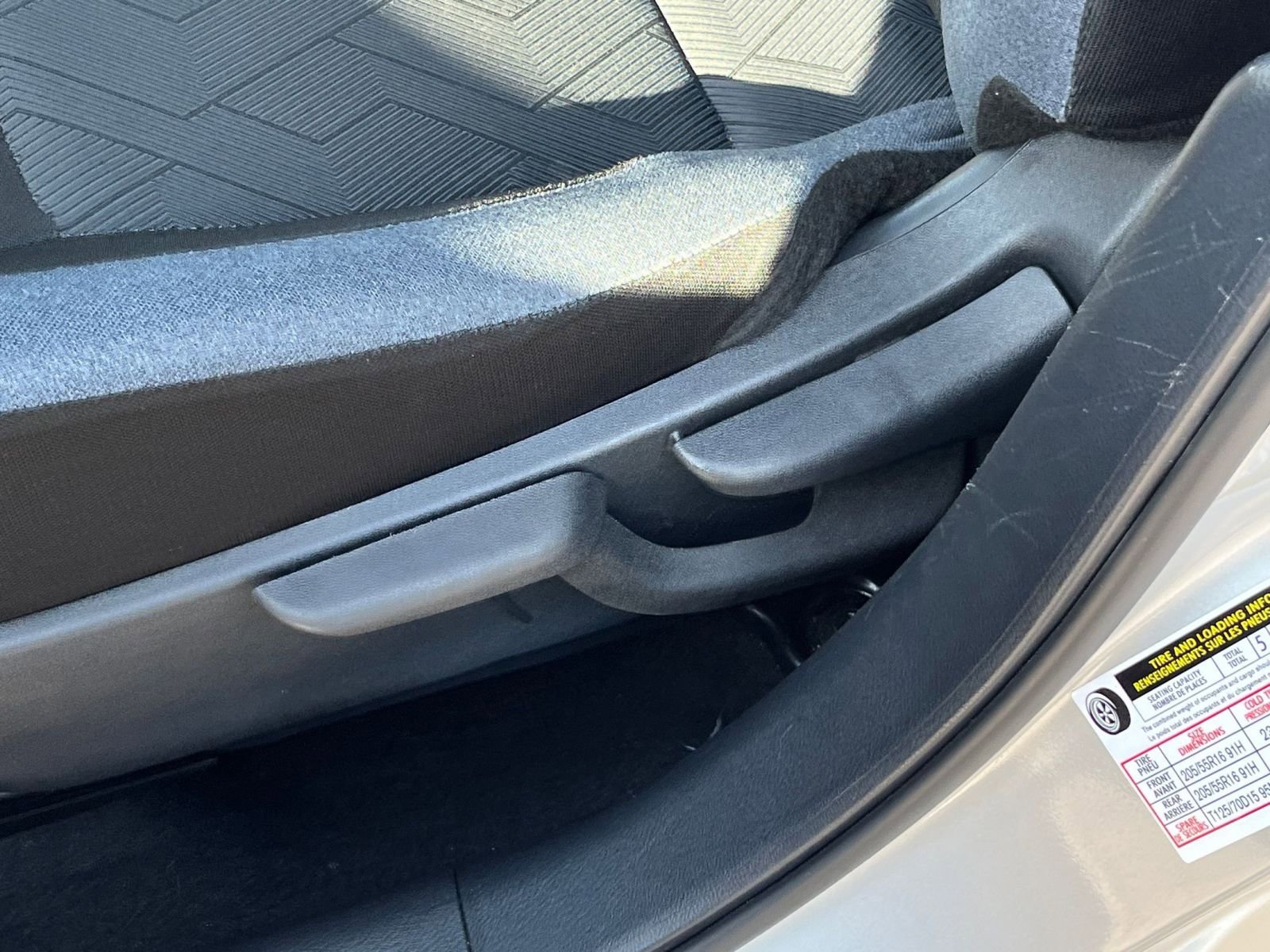 Used 2025 Nissan Versa SV FWD image 22