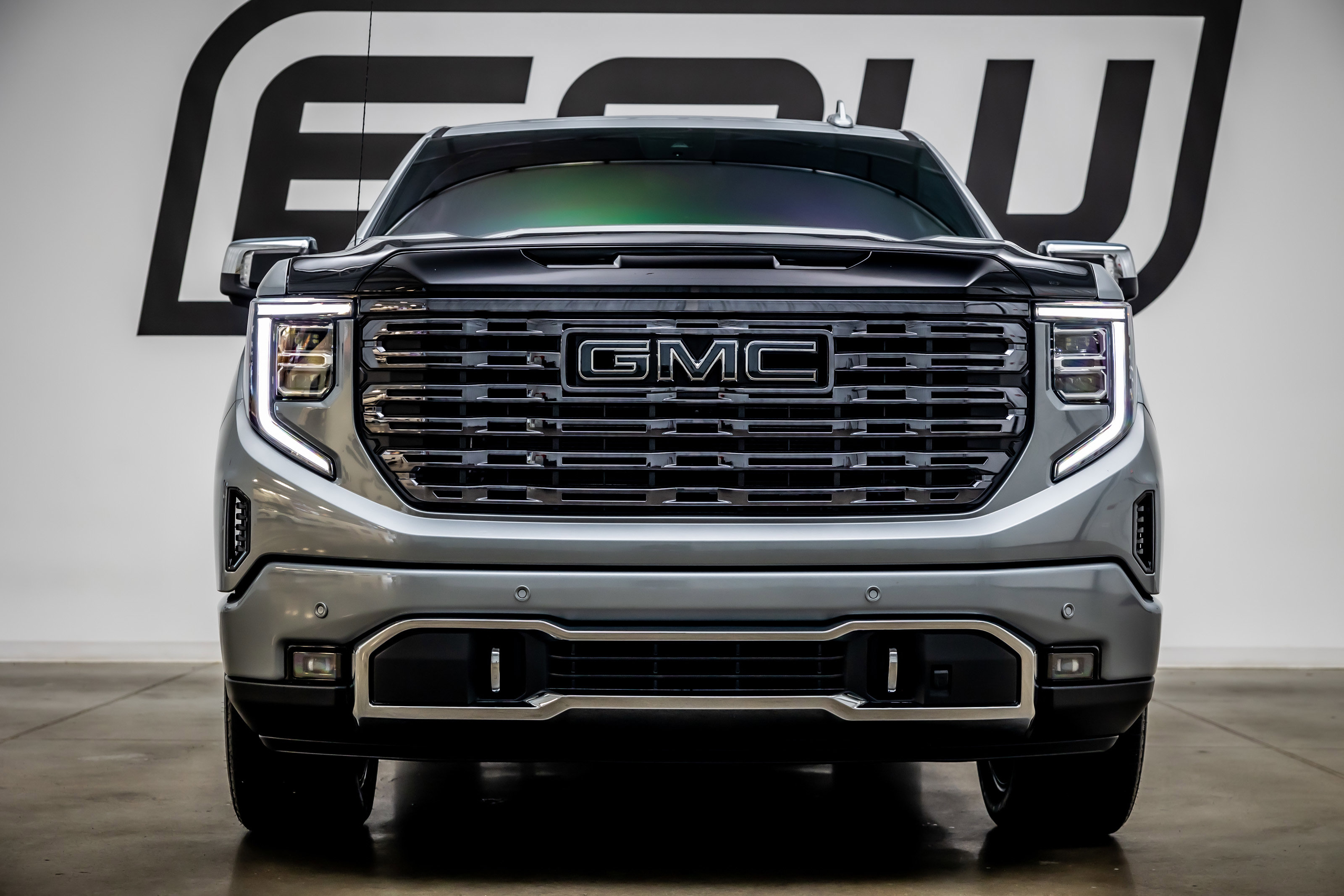 Used 2025 GMC Sierra 1500 Denali Ultimate AWD/4WD image 3
