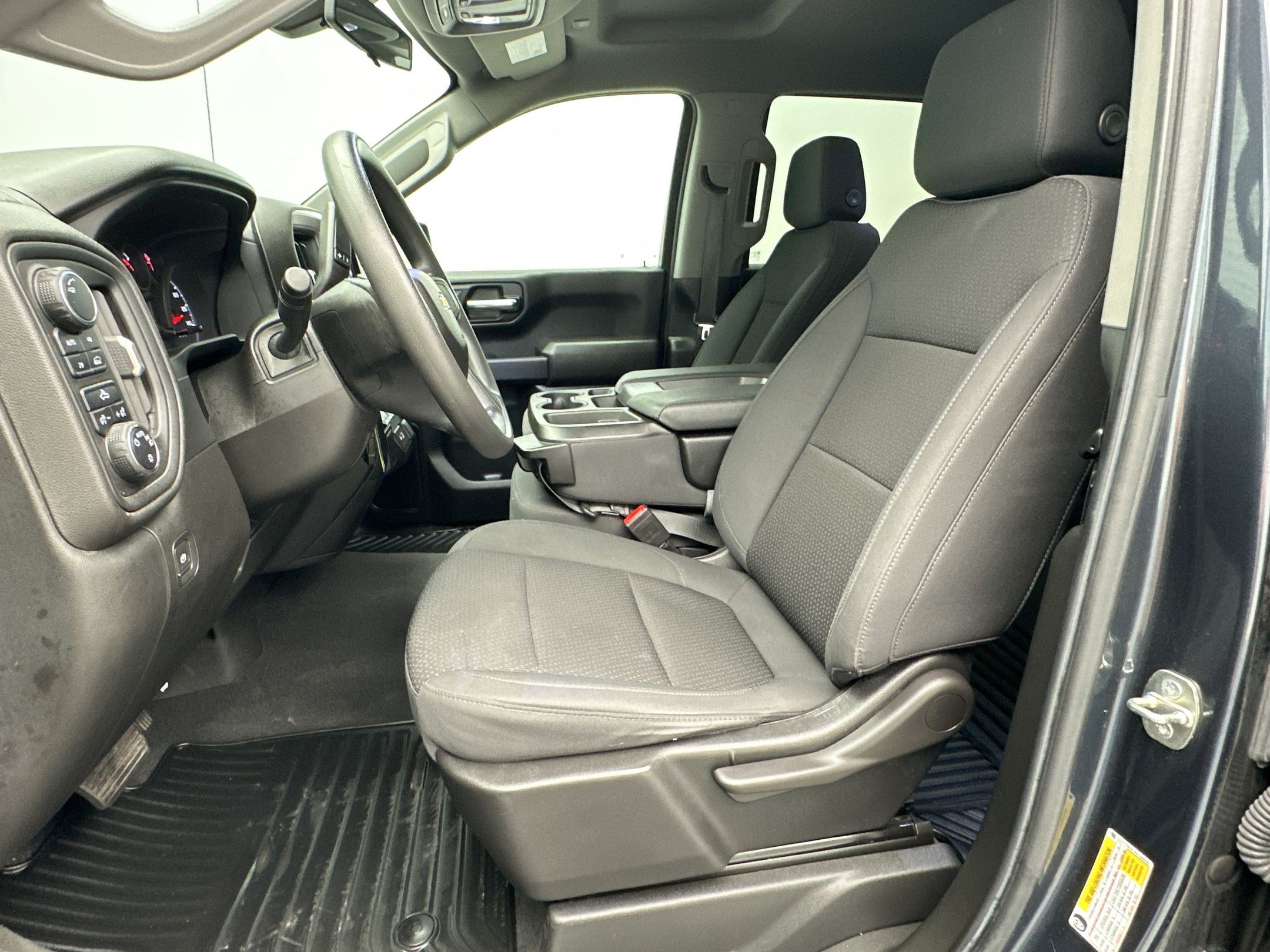 Certified 2022 Chevrolet Silverado 1500 Custom w/ LPO, Dark Essentials Package AWD/4WD image 5