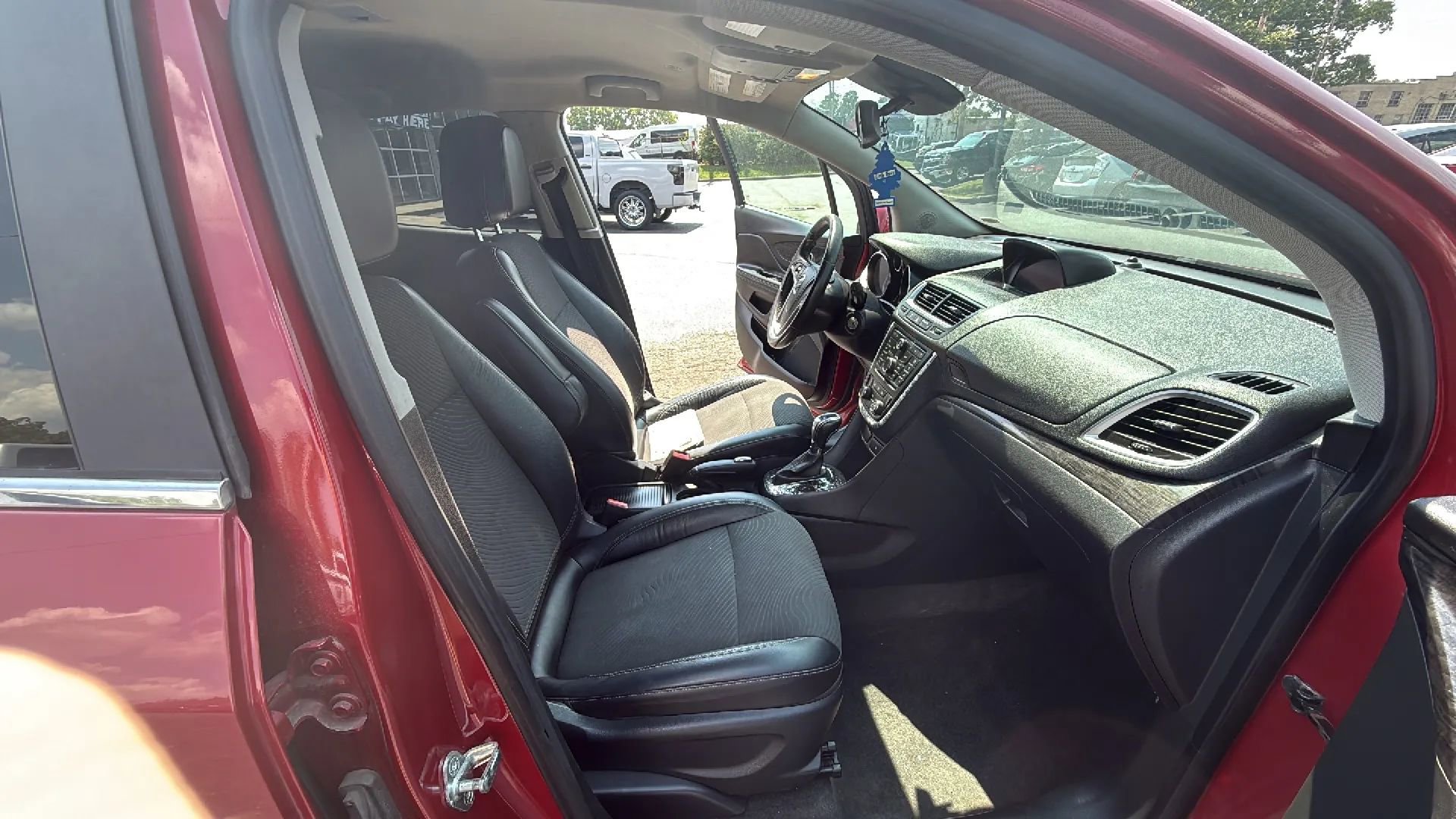 Used 2014 Buick Encore FWD image 18