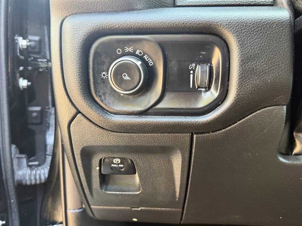 Certified 2024 RAM 1500 Laramie AWD/4WD image 32