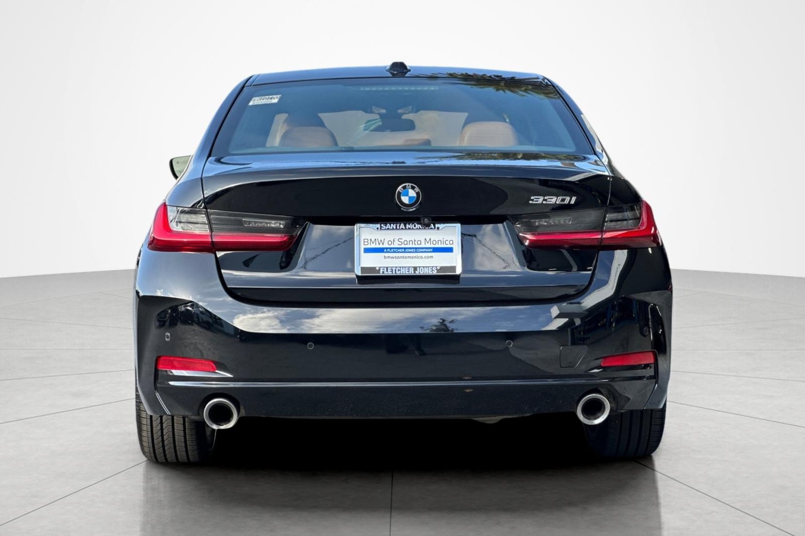 Used 2024 BMW 330i Sedan w/ Convenience Package RWD image 4