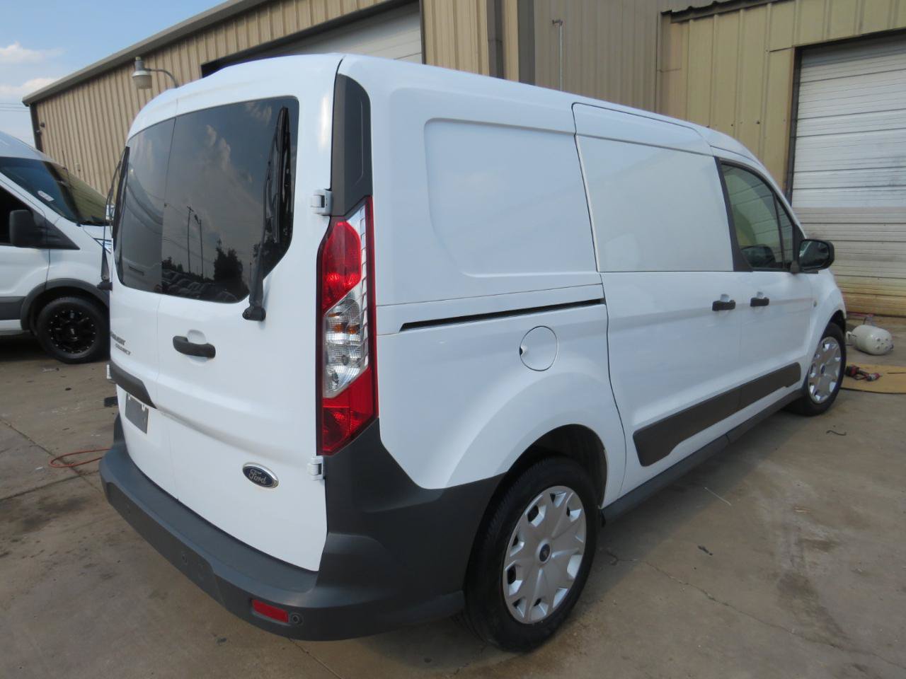 Used 2015 Ford Transit Connect XL FWD image 4