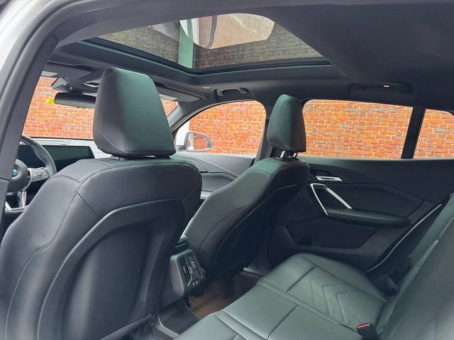 New 2026 BMW X2 xDrive28i w/ Technology Package image 24