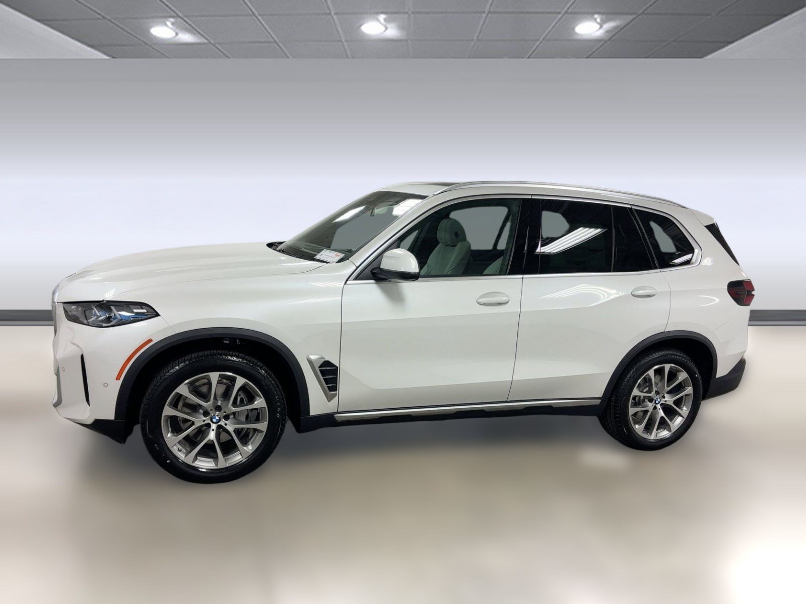 New 2026 BMW X5 sDrive40i w/ Premium Package RWD image 2