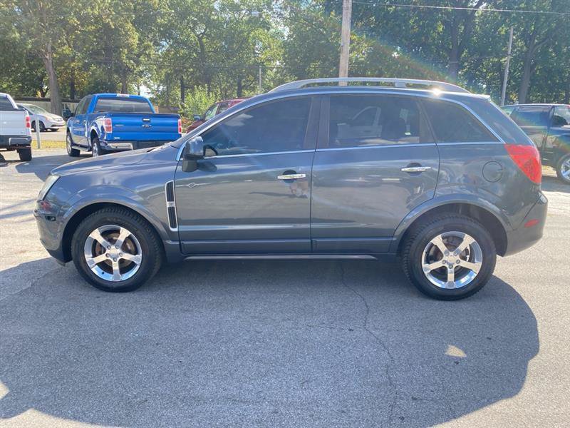Used 2013 Chevrolet Captiva Sport LT FWD image 2