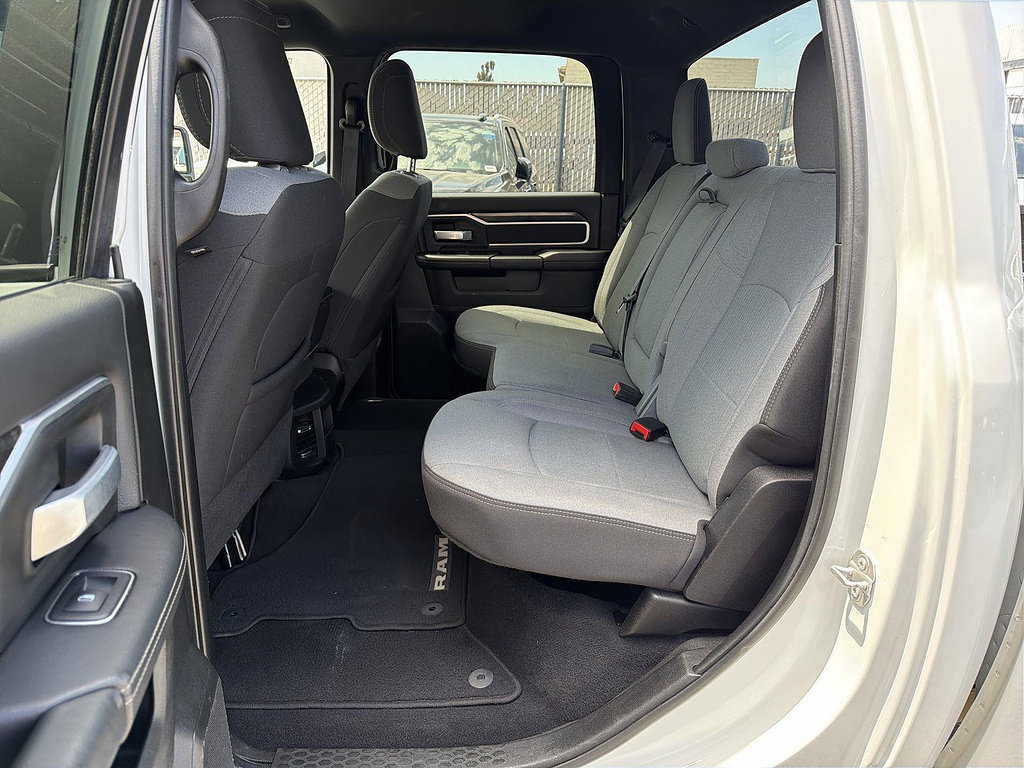 Used 2024 RAM 3500 Big Horn AWD/4WD image 23