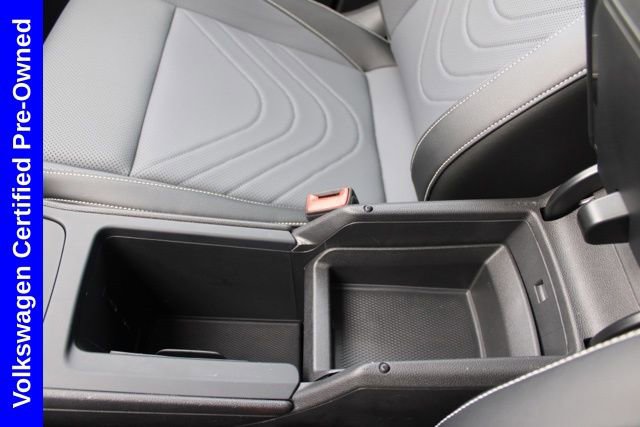 Used 2025 Volkswagen Tiguan SE image 37
