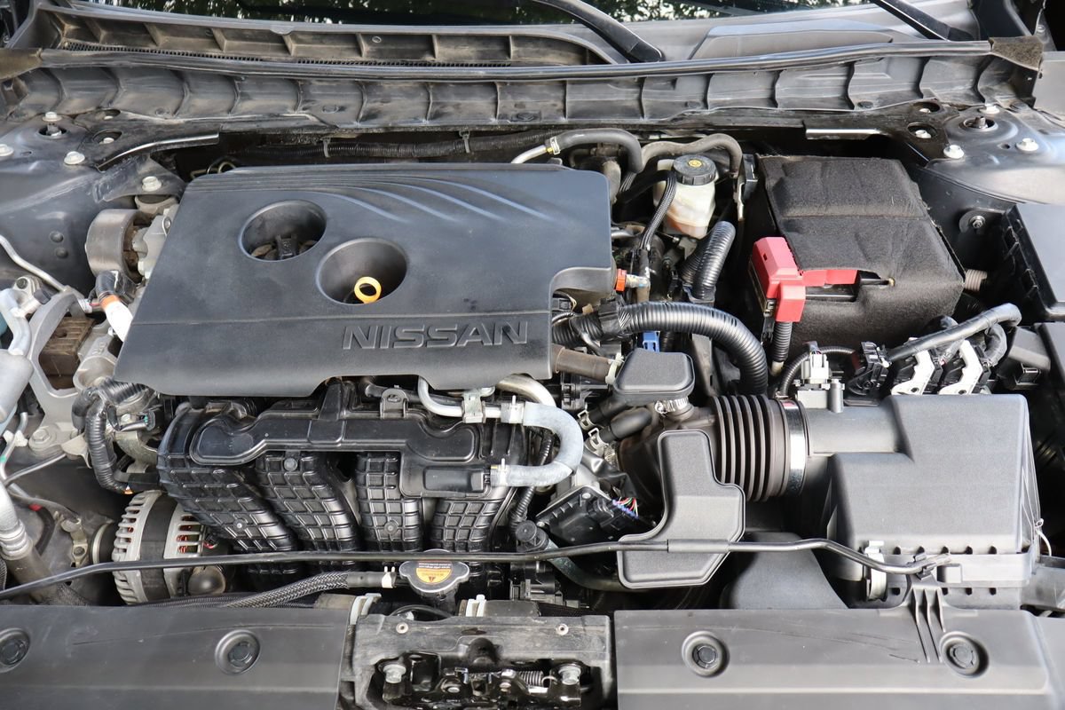 Used 2020 Nissan Altima 2.5 SR w/ Premium Package FWD image 40