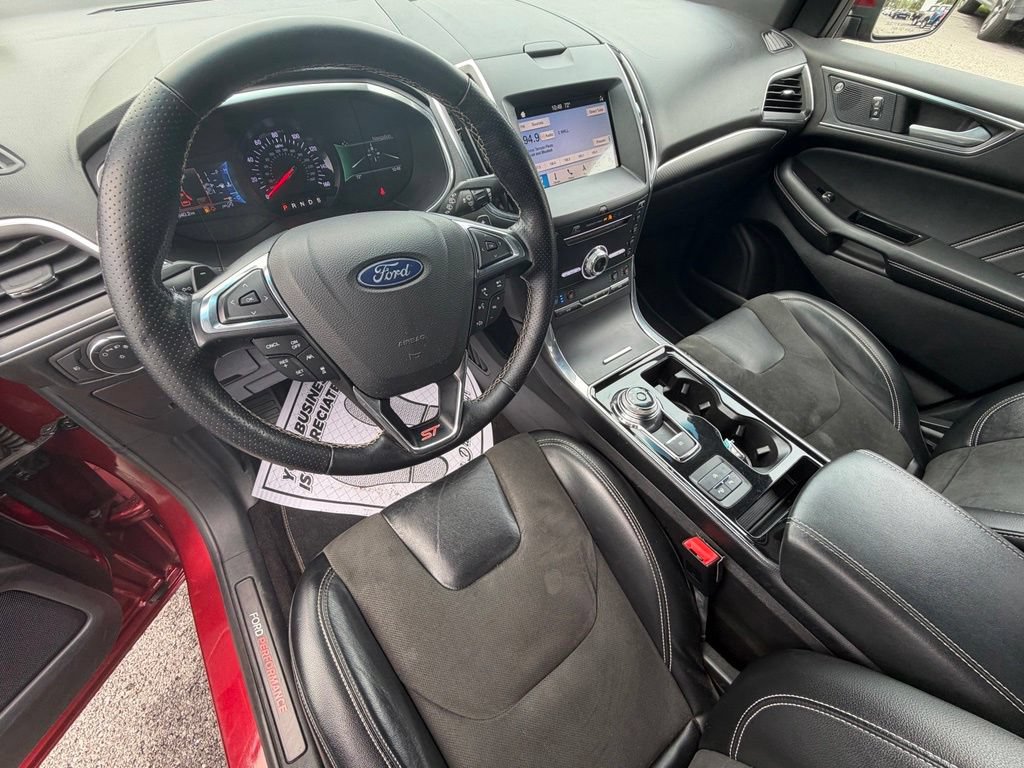 Used 2019 Ford Edge ST w/ Equipment Group 401A AWD/4WD image 19