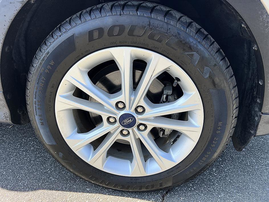 Used 2018 Ford Escape SEL image 12