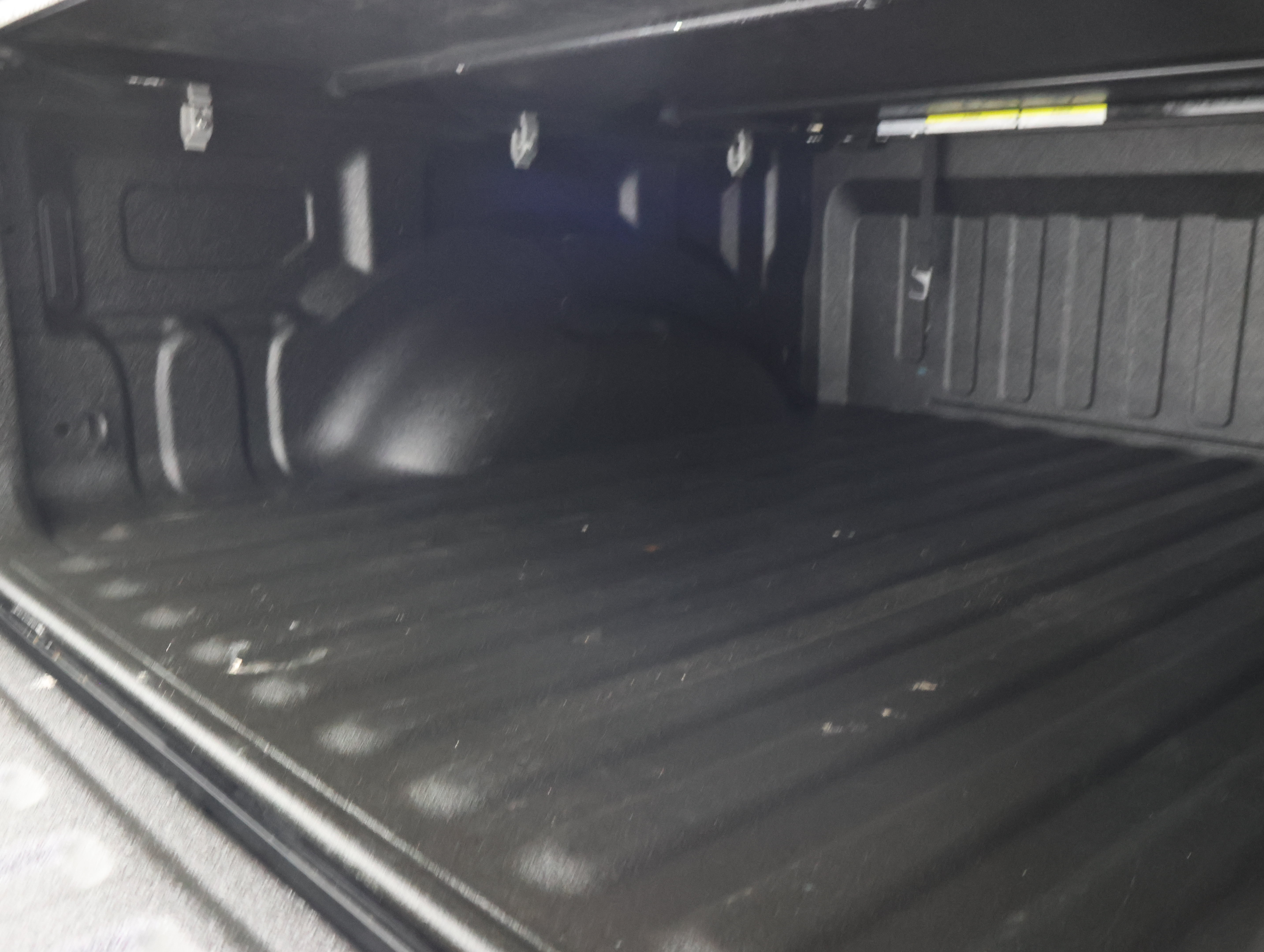 Used 2022 RAM 1500 Laramie AWD/4WD image 5