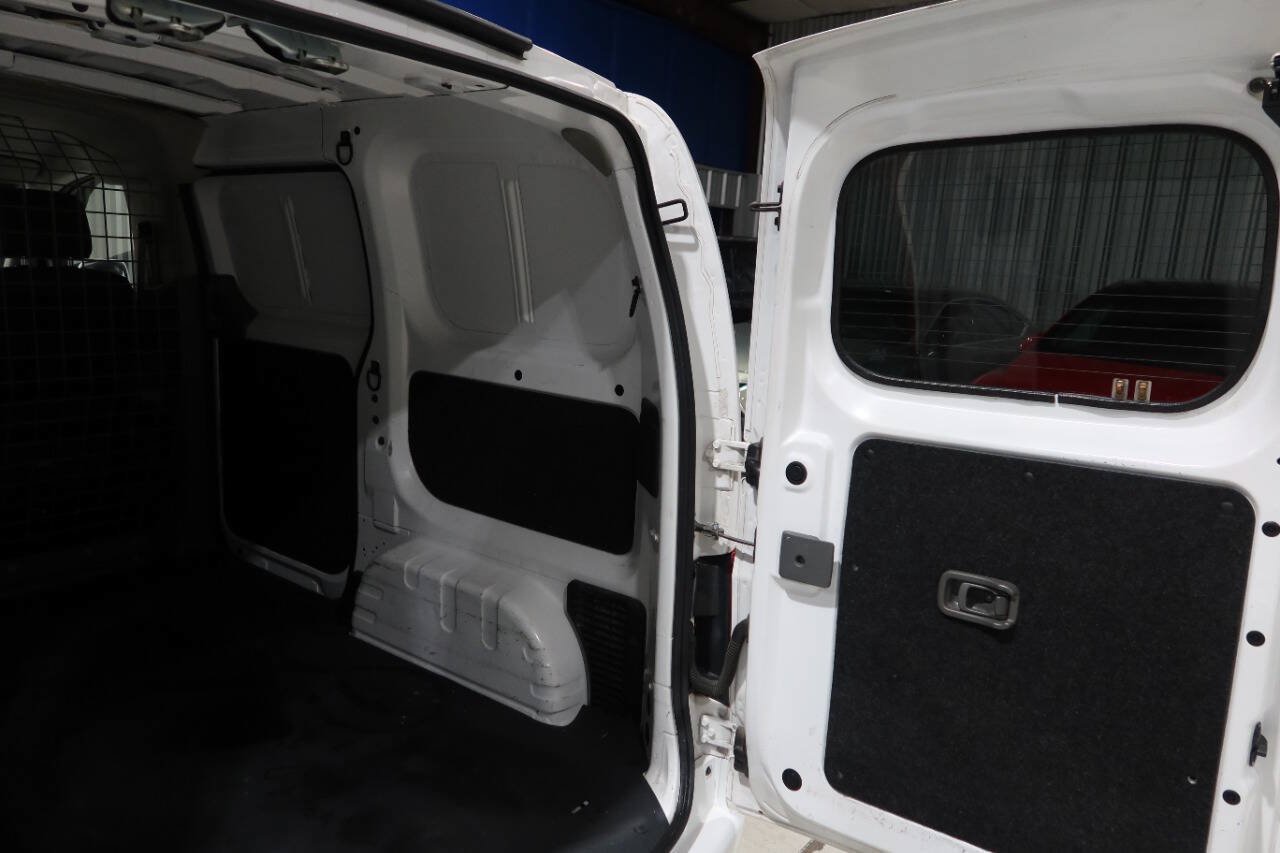 Used 2020 Nissan NV200 SV FWD image 17