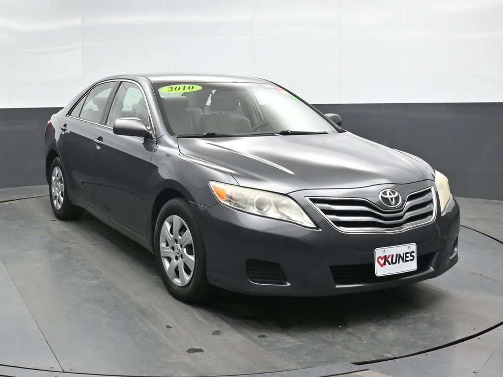Used 2010 Toyota Camry LE FWD image 5