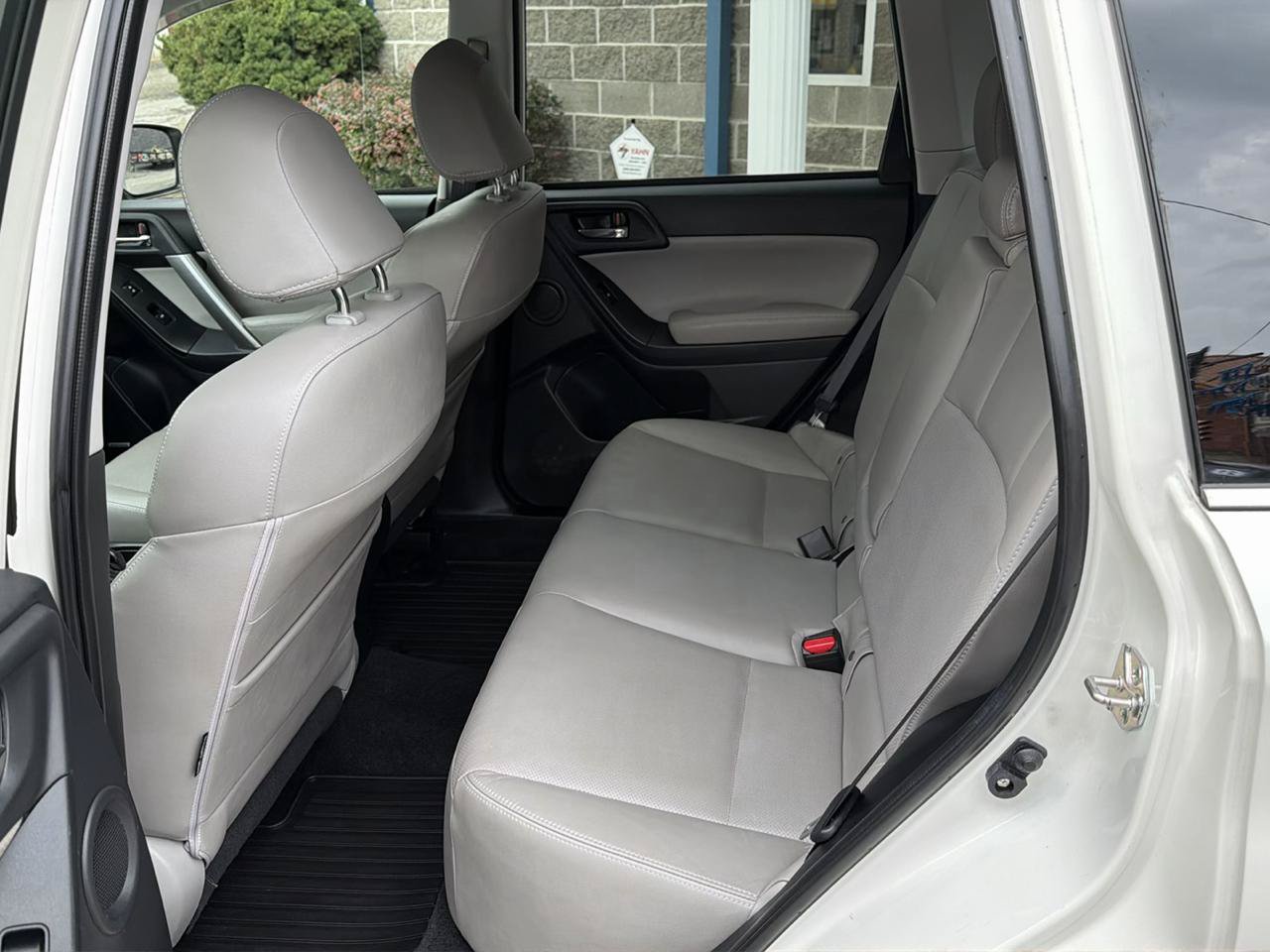 Used 2016 Subaru Forester 2.5i Touring AWD/4WD image 26